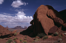 Curled rock  Monument Valley 32AA5 9-12-16